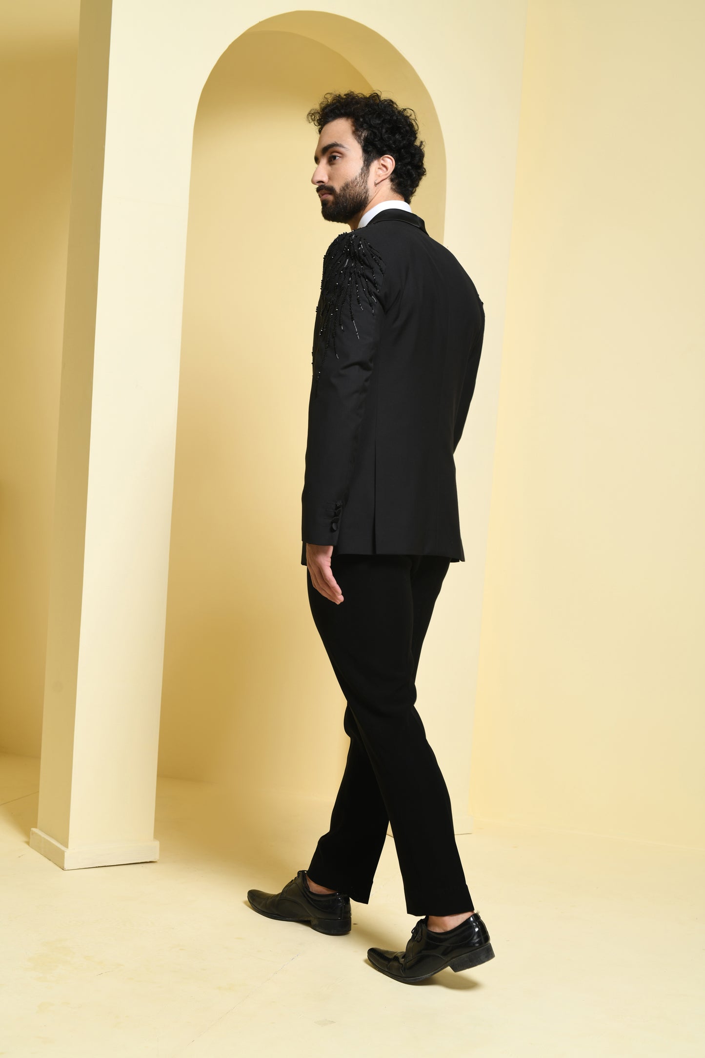 Modern Fit Tuxedo with Shawl Collar and fine details